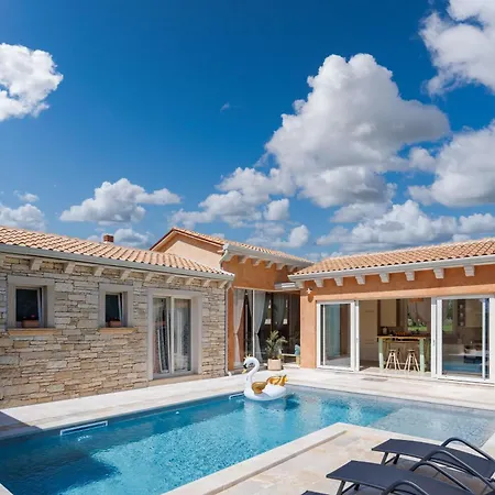 Сasa de vacaciones Stonica - Rustic Istrian Pool Retreat
