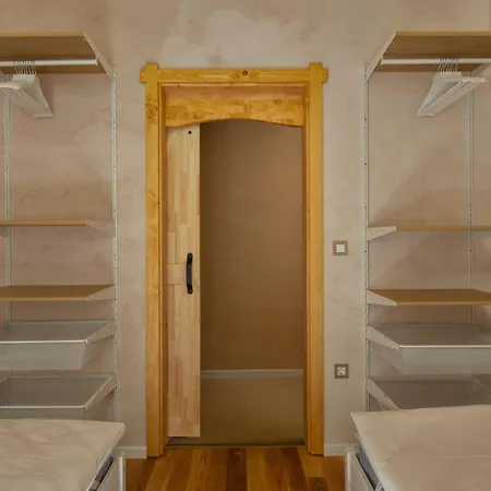 Semesterbostad Stonica - Rustic Istrian Pool Retreat *